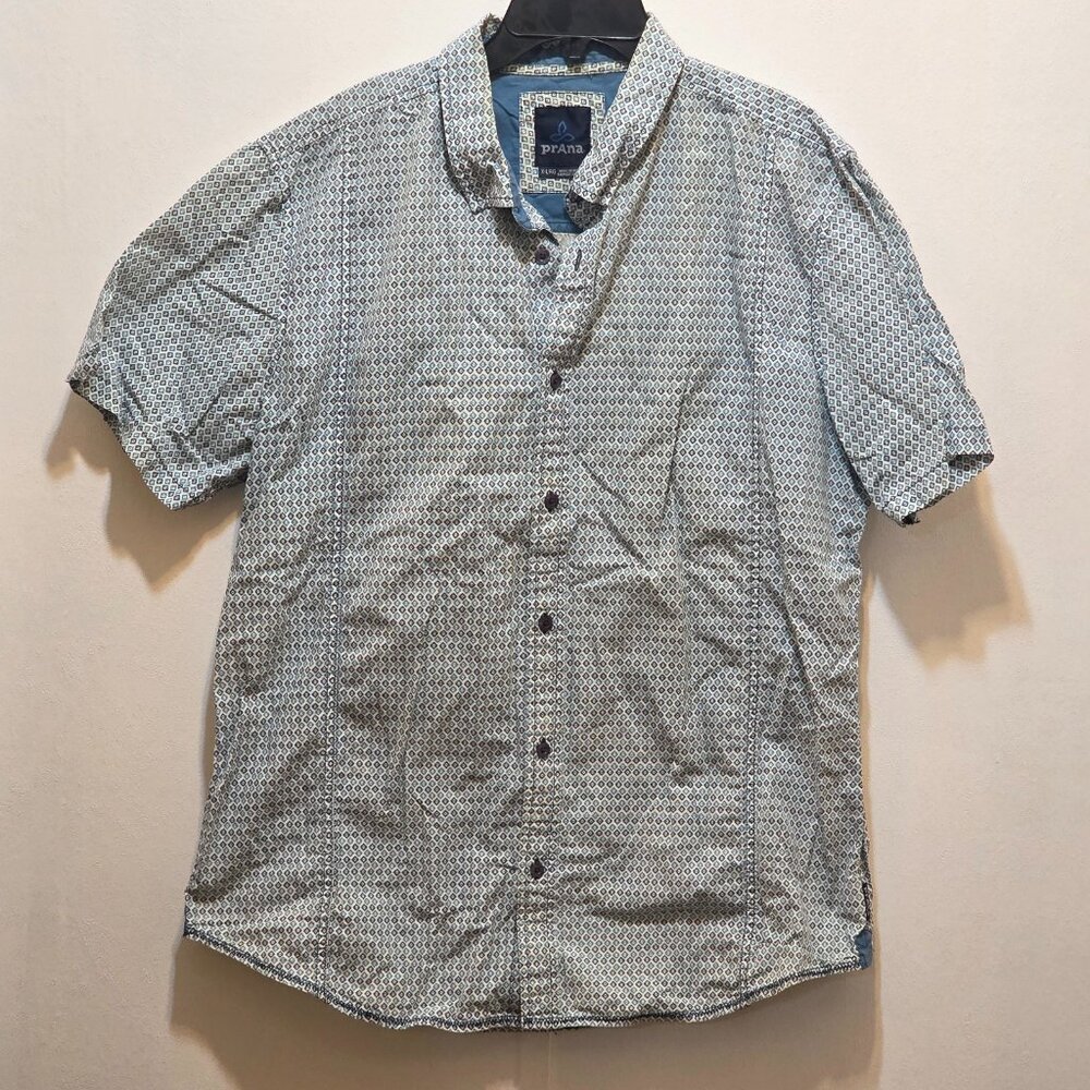 PrAna Mens XL Blue White Diamond Print Breathe Short Sleeve‎ Button Up Shirt